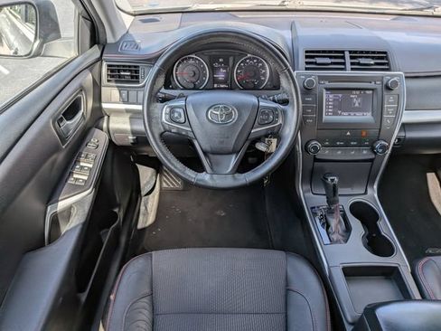 Used 2017 Toyota Camry SE FWD image 15