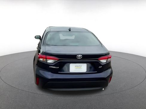Used 2025 Toyota Corolla LE image 12