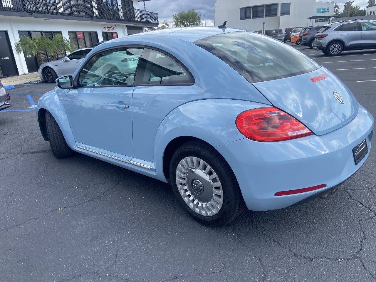 Used 2013 Volkswagen Beetle 2.5 FWD image 3
