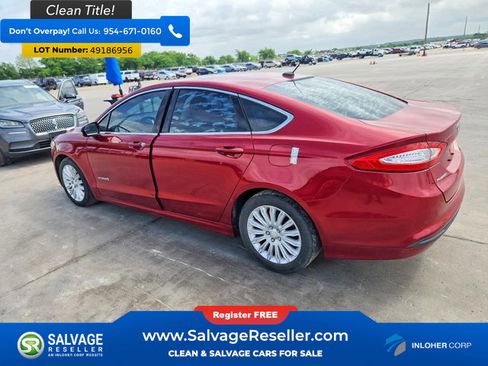 Used 2015 Ford Fusion SE w/ Equipment Group 502A FWD image 3