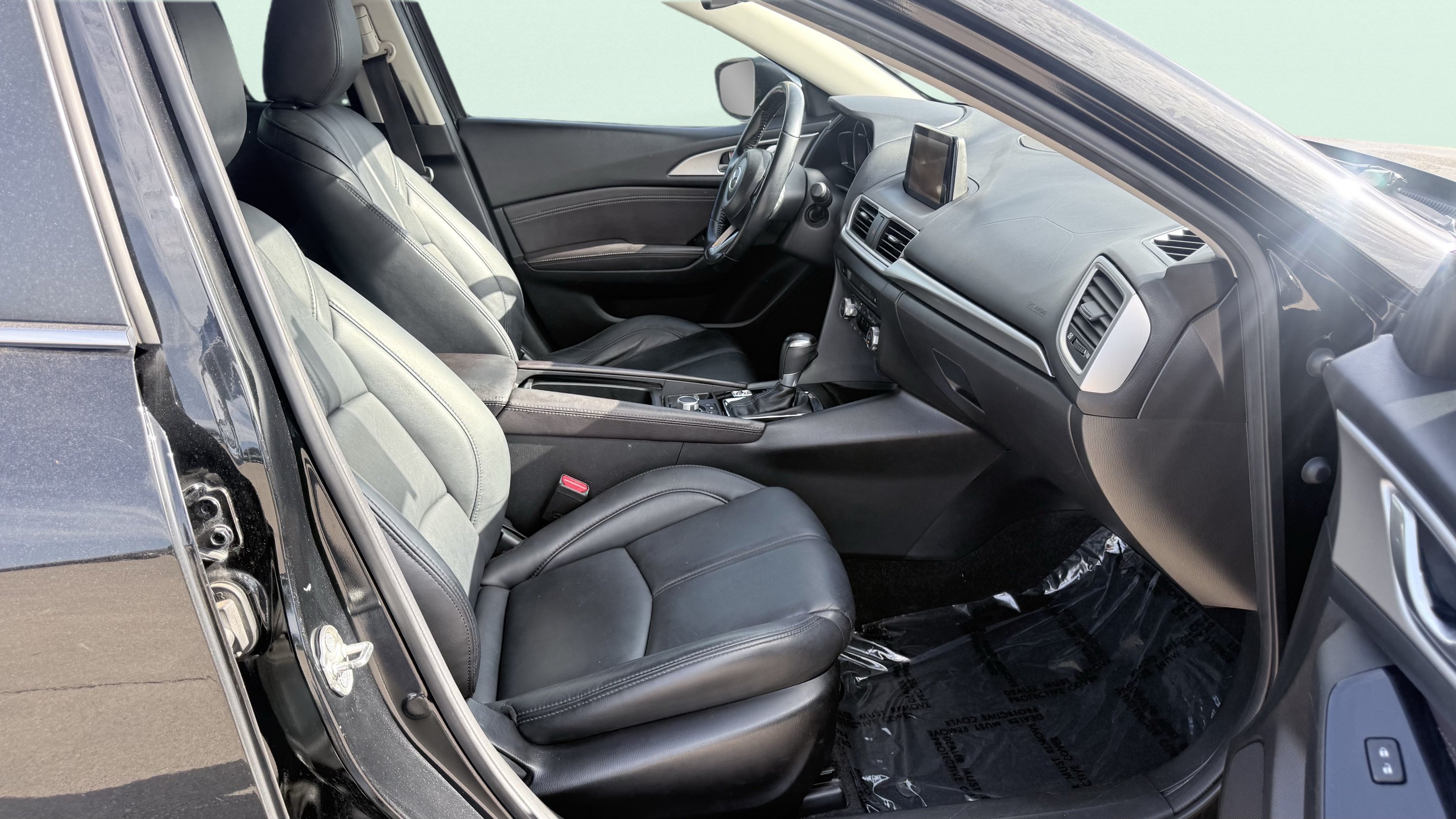 Used 2017 MAZDA MAZDA3 Touring FWD image 35