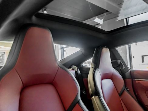 Certified 2025 Porsche 911 Carrera image 25