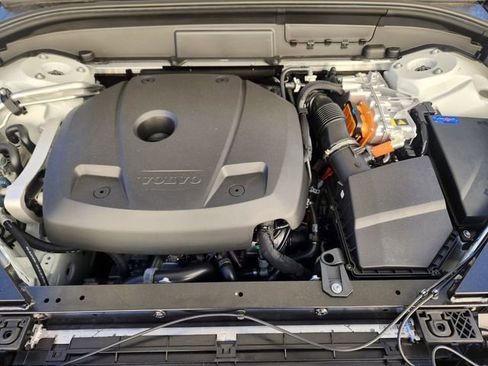 New 2026 Volvo XC60 T8 Ultra w/ Protection Package Premier image 20