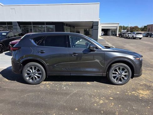 New 2025 MAZDA CX-5 AWD 2.5 S w/ Premium Plus Pkg image 2