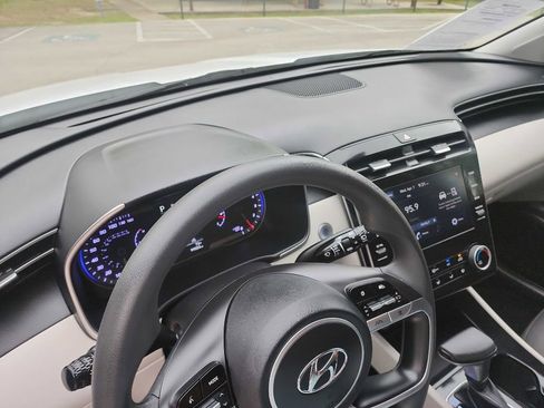 Used 2022 Hyundai Tucson SEL FWD image 20