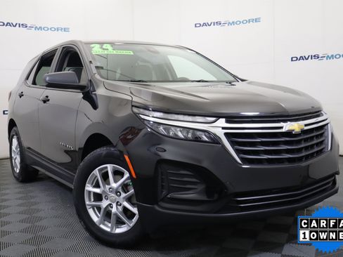 Used 2024 Chevrolet Equinox LS image 2