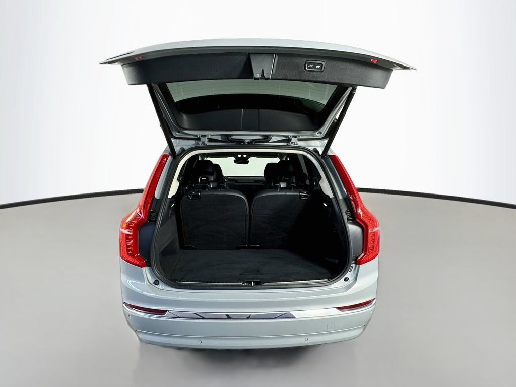 Used 2024 Volvo XC90 B5 Plus AWD/4WD image 29
