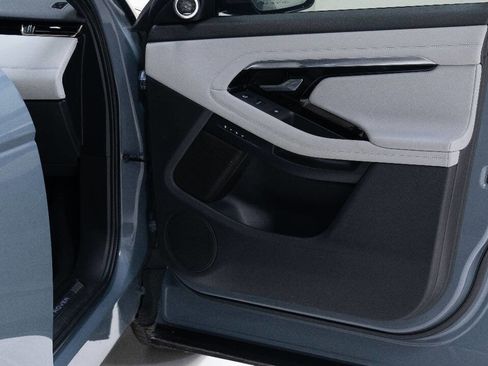 Used 2020 Land Rover Range Rover Evoque First Edition image 23