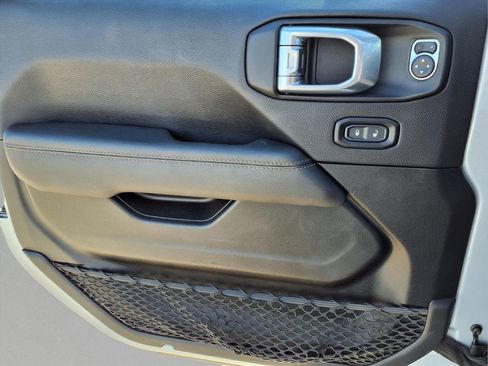 Used 2023 Jeep Wrangler Altitude image 22