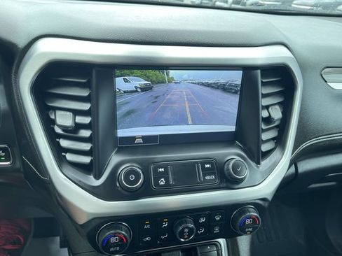Certified 2023 GMC Acadia SLT FWD image 15