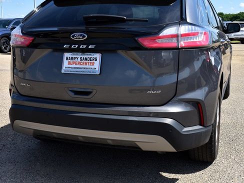 Used 2024 Ford Edge SEL AWD/4WD image 9