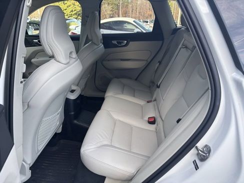 Used 2025 Volvo XC60 T8 Ultra w/ Protection Package Premier image 4