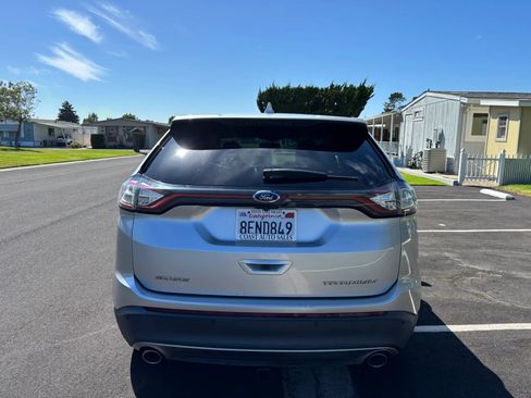 Used 2016 Ford Edge Titanium FWD image 14