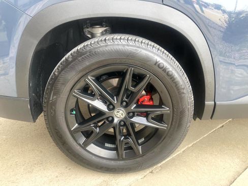 Used 2025 Toyota Grand Highlander AWD image 20