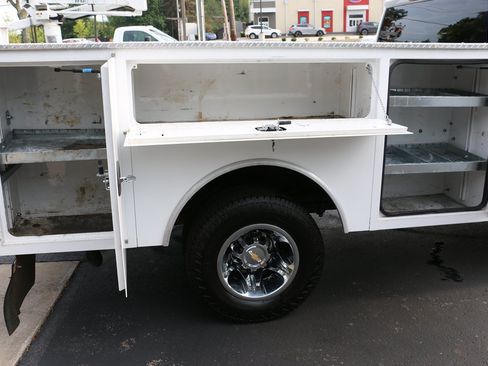 Used 2024 Chevrolet Silverado 3500 LT w/ Convenience Package AWD/4WD image 42