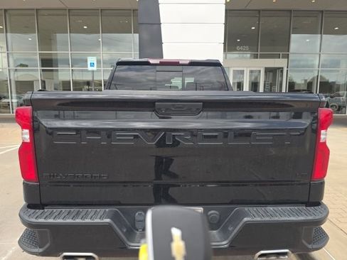 Used 2022 Chevrolet Silverado 1500 LT Trail Boss w/ Convenience Package II AWD/4WD image 5