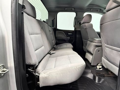 Used 2019 Chevrolet Silverado 1500 Custom w/ Custom Convenience Package RWD image 16