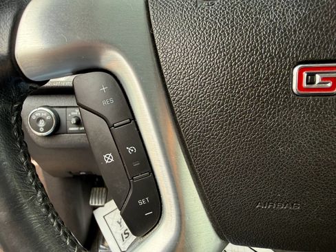 Used 2013 GMC Acadia SLT AWD/4WD image 23