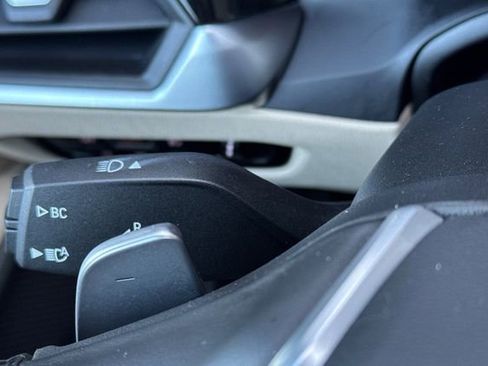 Used 2021 BMW 330i Sedan w/ Driving Assistance Package image 37