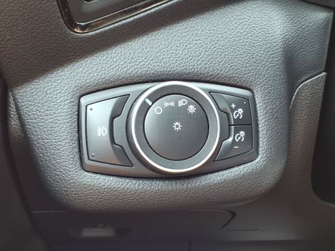 Used 2015 Ford Escape Titanium AWD/4WD image 17