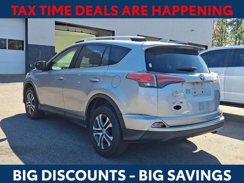 Used 2018 Toyota RAV4 LE w/ All Weather Liner Package image 5