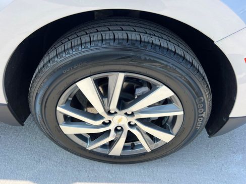 Used 2022 Chevrolet Equinox LT FWD image 12
