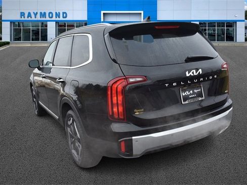 Certified 2024 Kia Telluride S w/ S Sunroof Package image 5