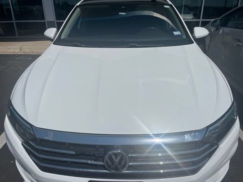 Used 2020 Volkswagen Jetta SEL FWD image 2