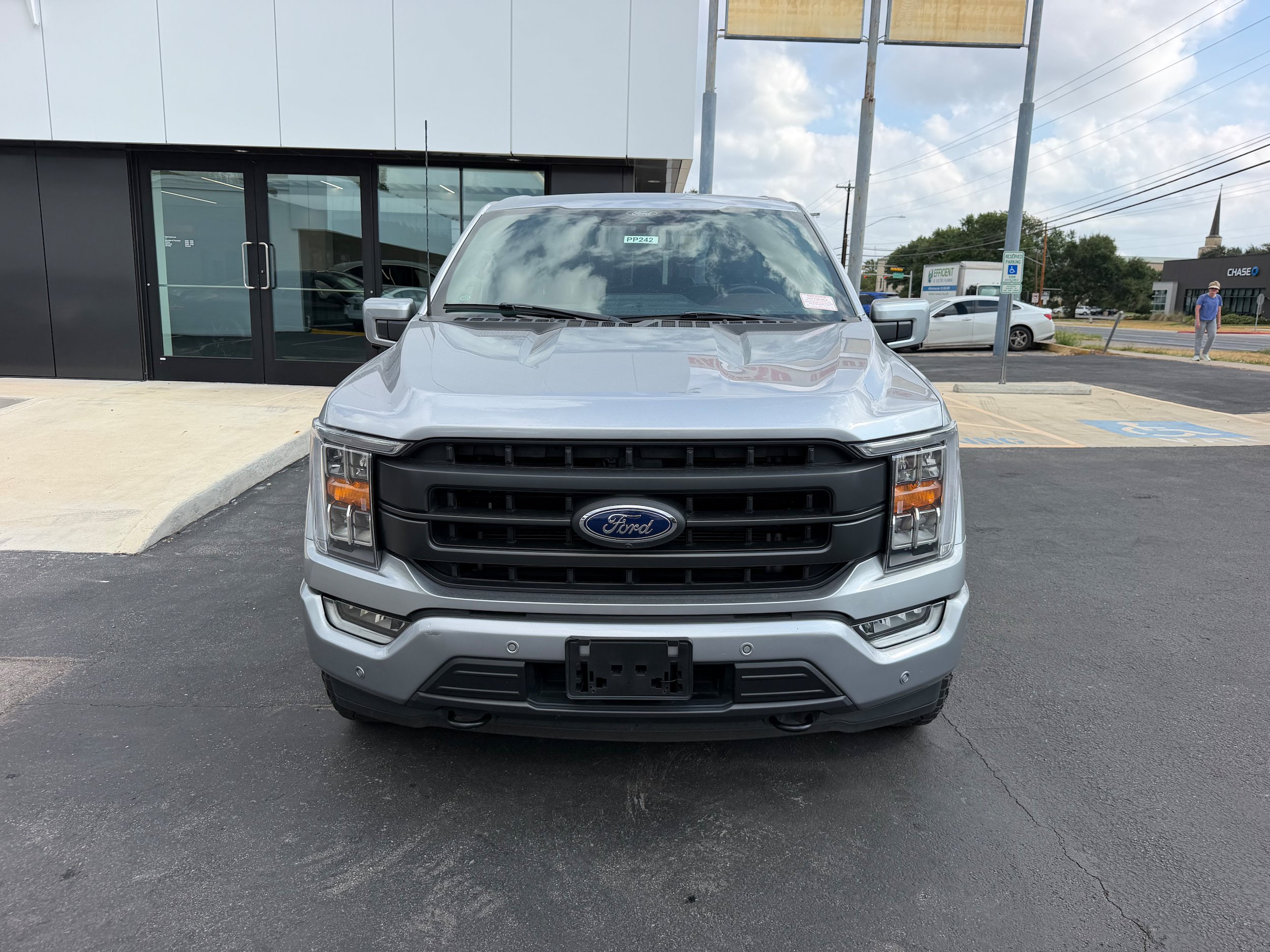 Used 2022 Ford F150 Lariat AWD/4WD image 8