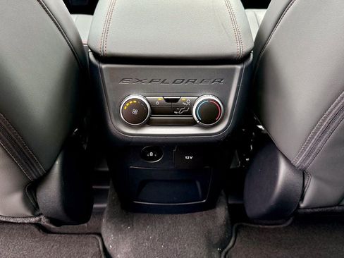 New 2026 Ford Explorer Active w/ Active Comfort Package image 34