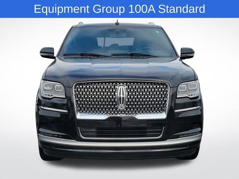Used 2024 Lincoln Navigator Premiere image 2