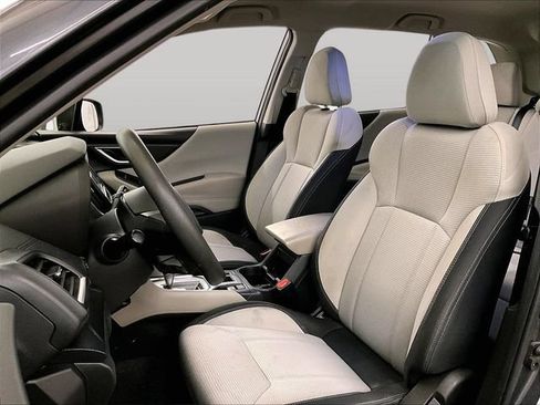 Used 2022 Subaru Forester AWD/4WD image 24