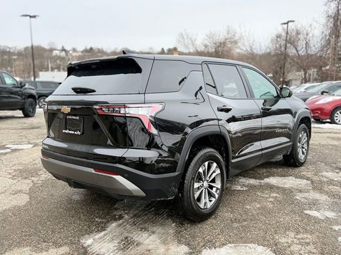 Used 2025 Chevrolet Equinox LT w/ Safety and Technology Package image 6