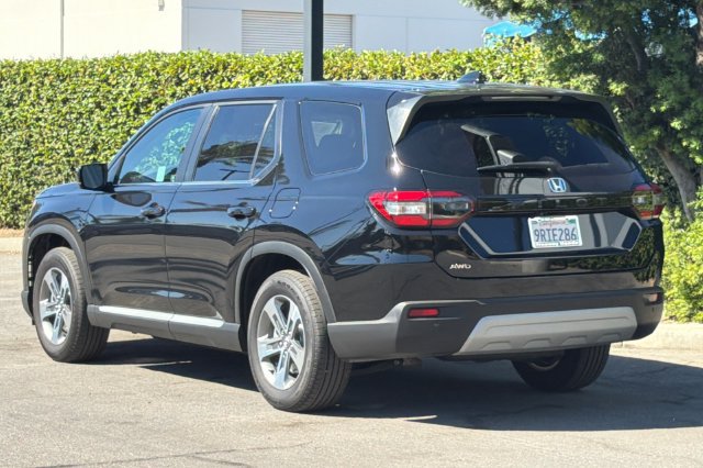 Certified 2025 Honda Pilot EX-L image 6