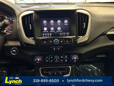 Used 2024 GMC Terrain SLE w/ Driver Convenience Package image 11