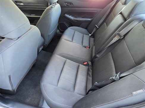 Used 2024 Nissan Altima 2.5 SV image 8