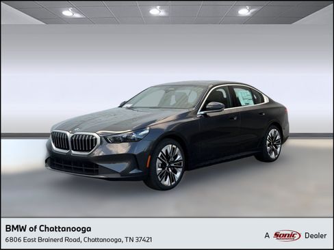 Used 2026 BMW 530i w/ Premium Package RWD image 1