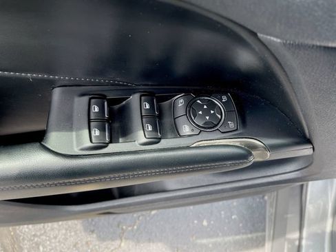 Used 2018 Lincoln MKC Select w/ Select Plus Package AWD/4WD image 16