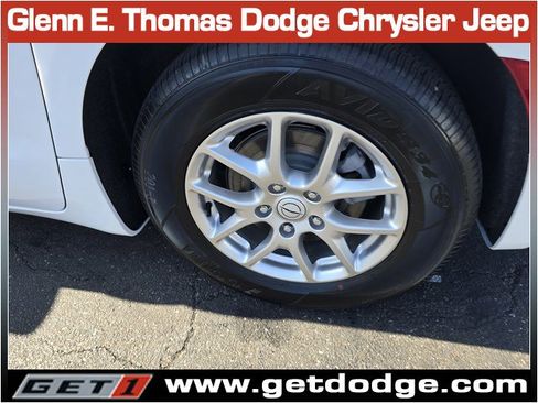 New 2026 Chrysler Pacifica Select image 7