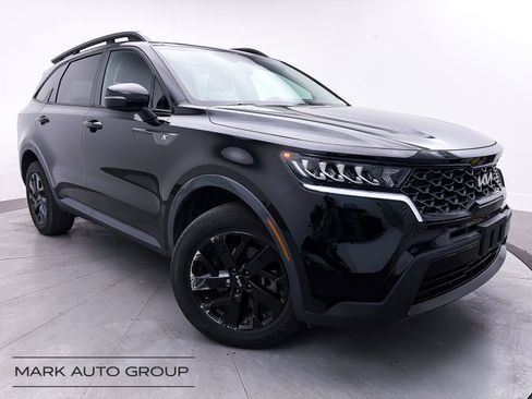 Used 2022 Kia Sorento S w/ Panoramic Sunroof Package image 1