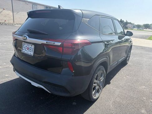 Used 2021 Kia Seltos LX AWD/4WD image 5