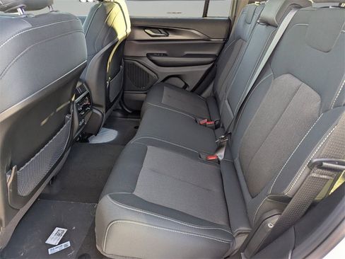 New 2025 Jeep Grand Cherokee Laredo X w/ Luxury Tech Group I image 8