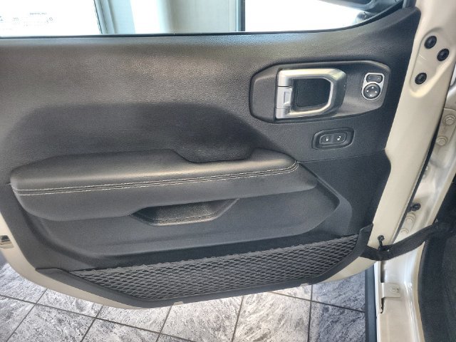Used 2021 Jeep Wrangler Unlimited Rubicon AWD/4WD image 13