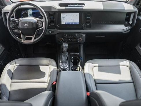 Used 2023 Ford Bronco Black Diamond image 4