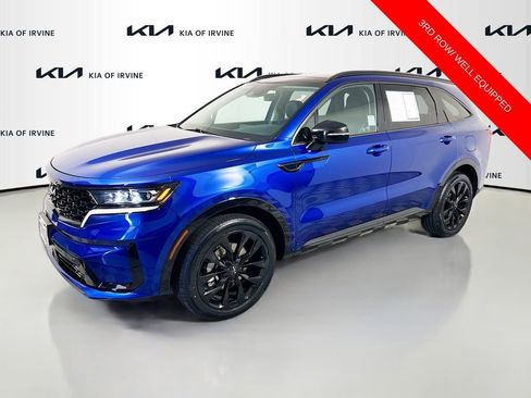 Certified 2023 Kia Sorento SX image 4