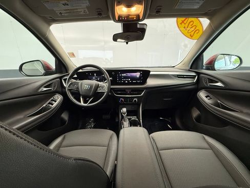 Used 2024 Buick Encore GX Preferred FWD image 3