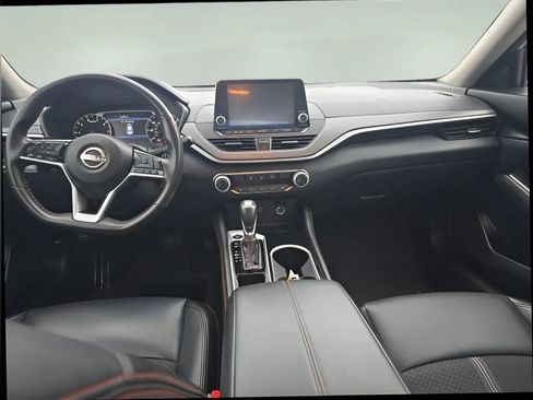 Used 2024 Nissan Altima 2.5 SR image 11