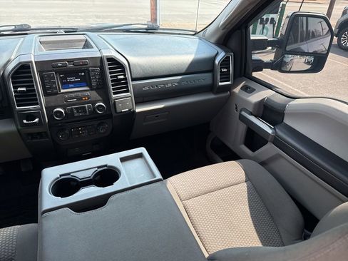 Used 2017 Ford F250 XLT AWD/4WD image 13