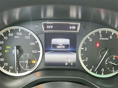 Used 2018 INFINITI QX30 Sport w/ Sport Leather Package image 14