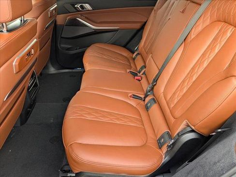 Used 2025 BMW X7 M60i image 15
